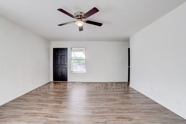 Building Photo - 11117 S Date St