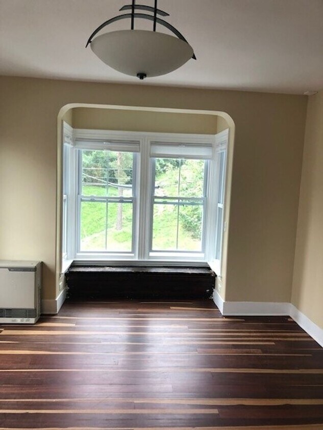 28 Gilman St Unit 02, Portland, ME 04102 Room for Rent in Portland