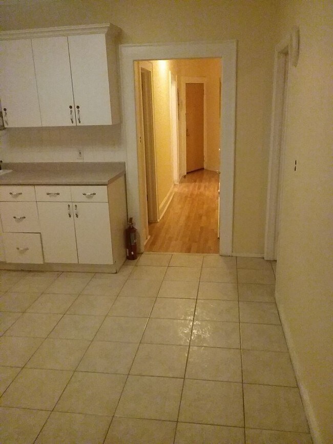 Building Photo - 546 Valley Brook Ave Lyndhurst NJ