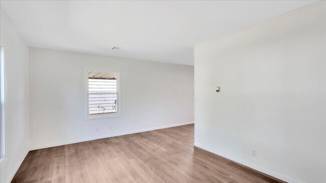 Foto del edificio - Newly remodeled 3 bedroom / 2 bath