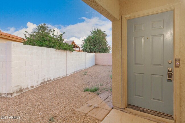Foto del edificio - 3322 S 66th Ln