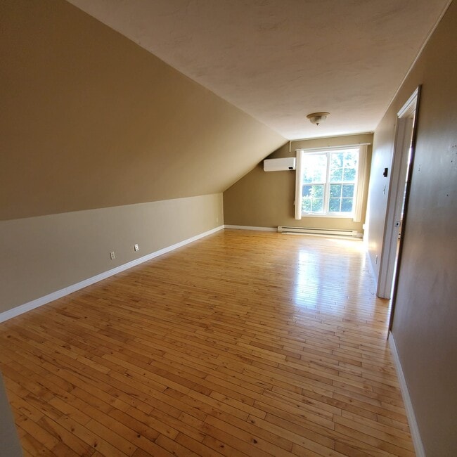 Building Photo - 371 Lutz St