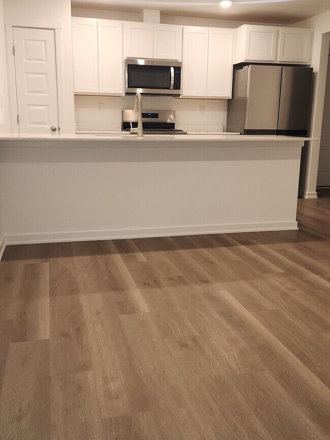 Foto del edificio - 2334 Noble Ln