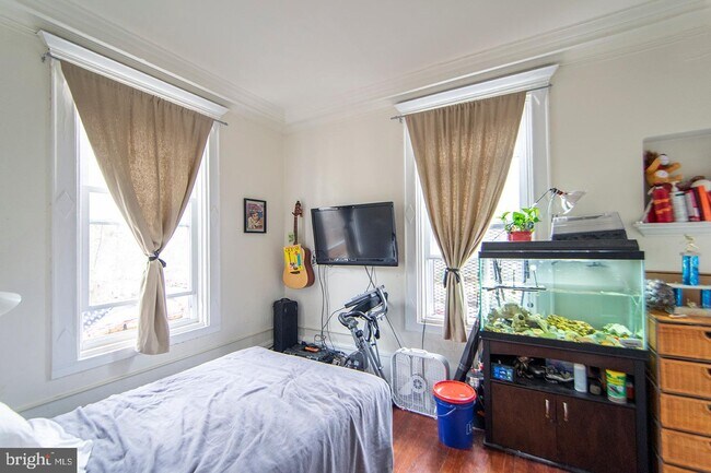 Foto del edificio - 3511 Baring St