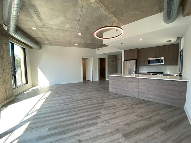 Building Photo - 1117 W Patterson Ave