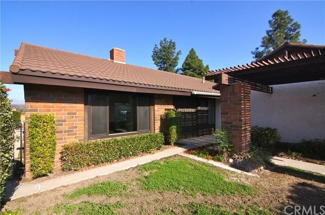 Building Photo - 23833 Country View Dr