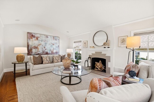 Foto del edificio - 105 Pepper Ave