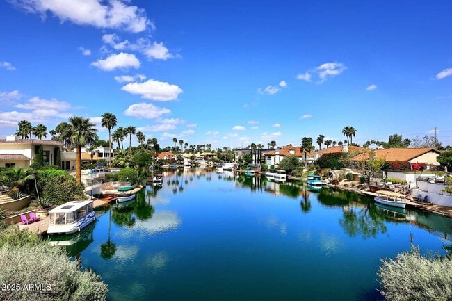 Building Photo - 9969 E Bayview Dr