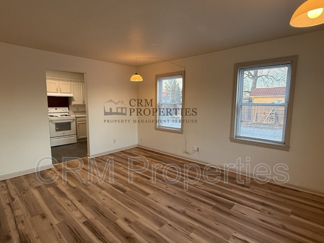 Building Photo - 1301 S Waugh St