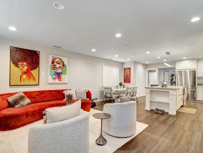 Foto del edificio - 5437 Coolidge Ave