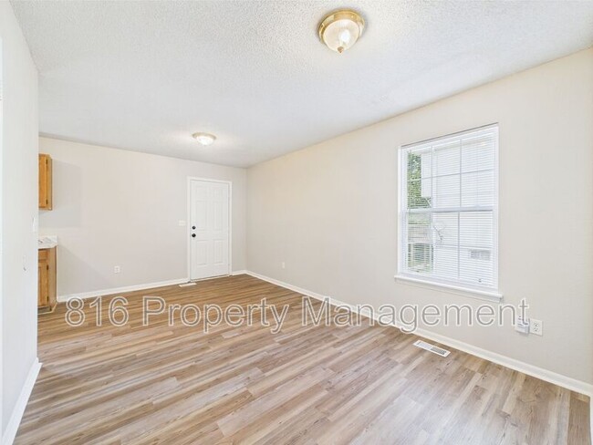 Building Photo - 2314 Monroe Ave