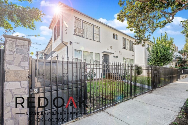 Building Photo - 7528 Norton Ave