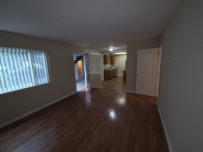Building Photo - 1331 Castlemont Ave