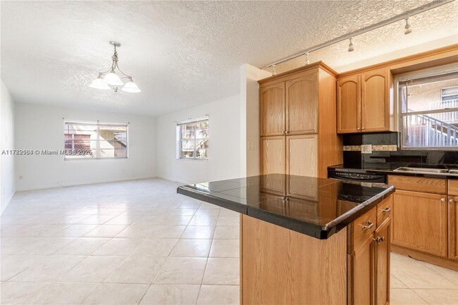 Building Photo - 4528 SW 54th St
