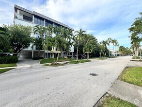 Building Photo - 155 Sunrise Dr