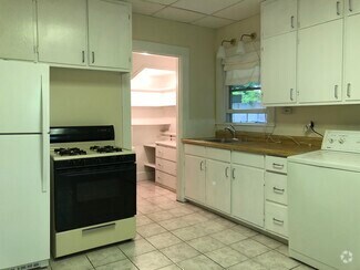 Building Photo - 39 Newtonville Ave