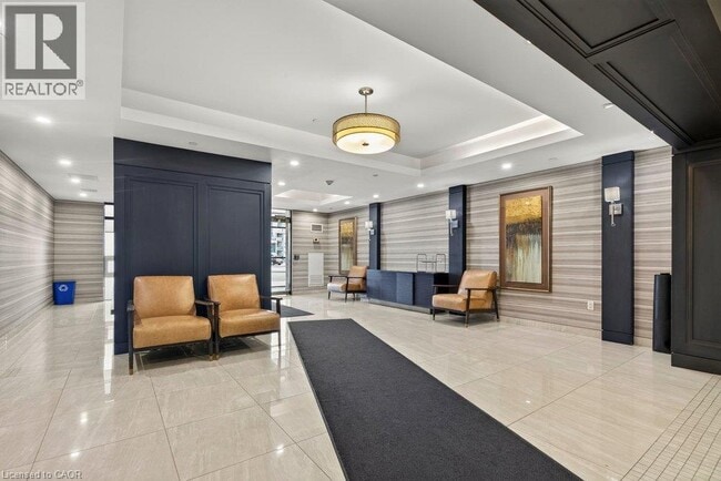 Building Photo - 125 Shoreview Pl