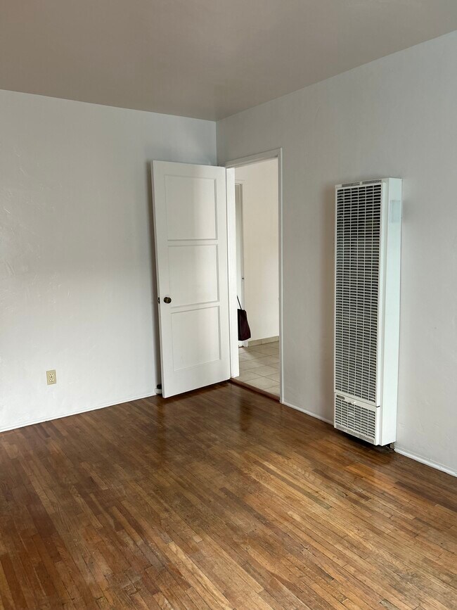 Foto del edificio - 4010-4016 Illinois