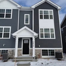 Building Photo - 1413 Oakfield Ln