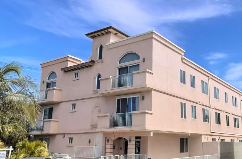 Foto principal - 1412 S Sherbourne Dr