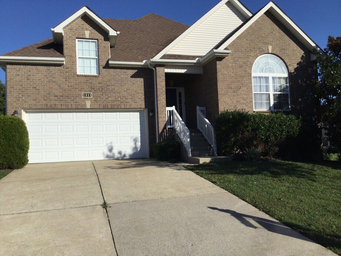 1311 Carmack Court House Rental in Spring Hill, TN