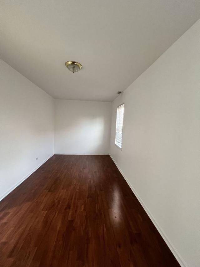 Building Photo - 3 bedroom in Chicago IL 60632