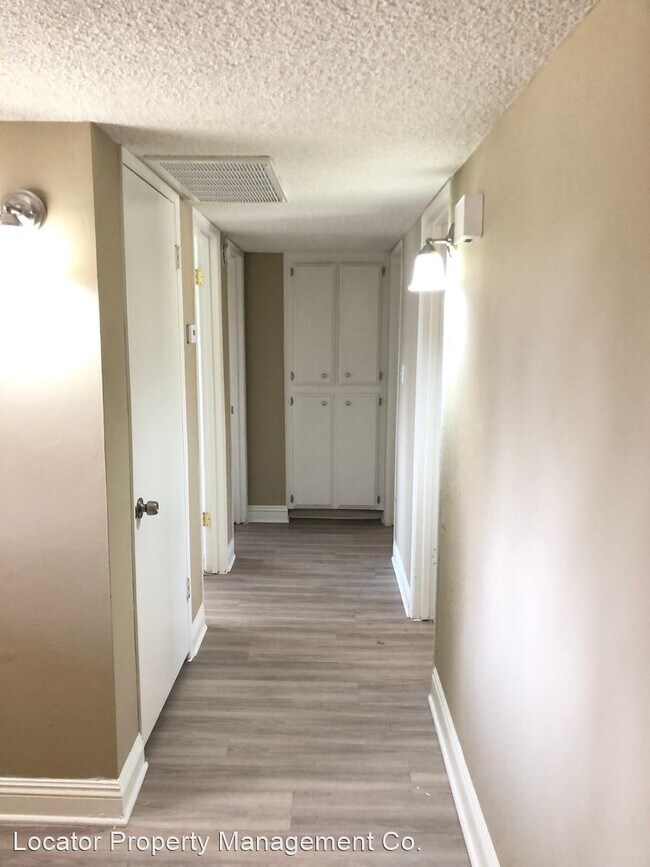 Building Photo - 3 br, 2 bath House - 5901 Crestmore St