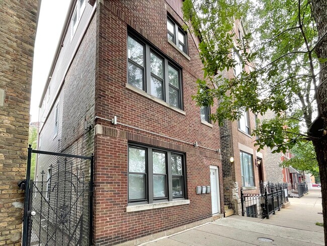 Foto del edificio - 1437 W 17th St