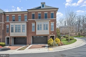 Building Photo - 131 Bytham Ridge Ln