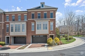 Building Photo - 131 Bytham Ridge Ln