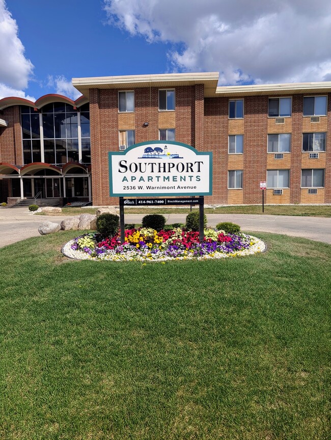 Foto del edificio - Southport Apartments