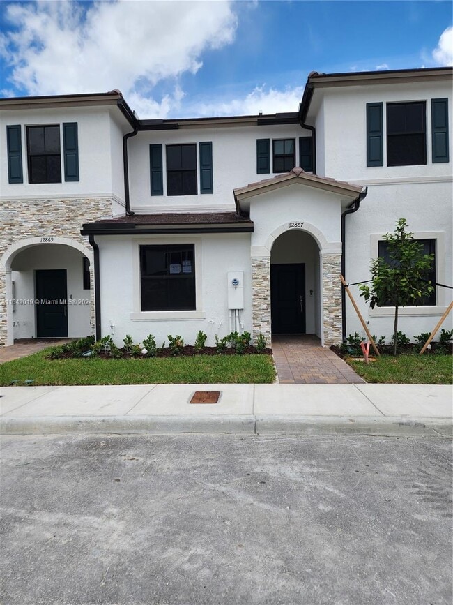 Building Photo - 12867 SW 232nd Ln