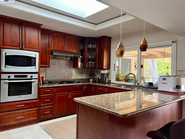 Building Photo - 2250 Camino Brazos