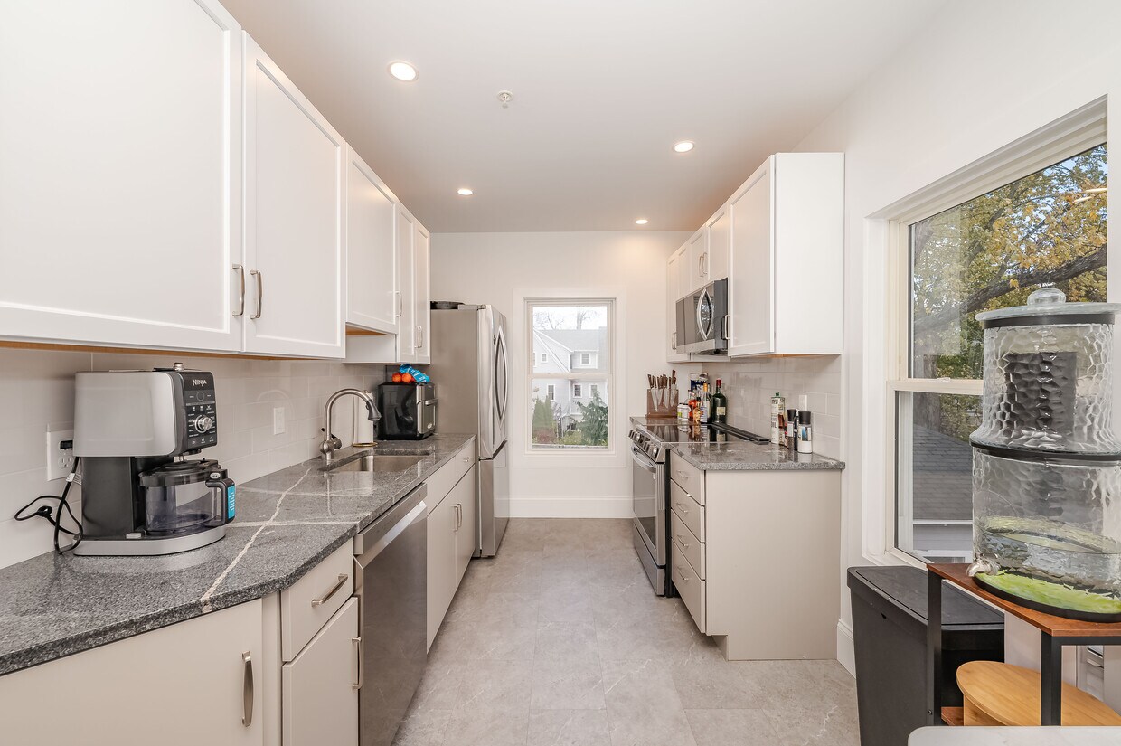 Foto principal - 363 Miller Ave