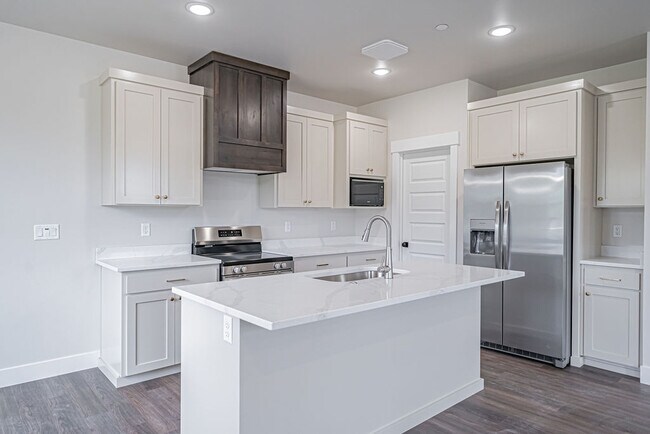 Foto del edificio - 2988 Huntshire Ave