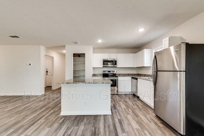 Building Photo - 306 N Zenith Ave