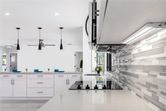 Foto del edificio - 1001 NW 6th Dr