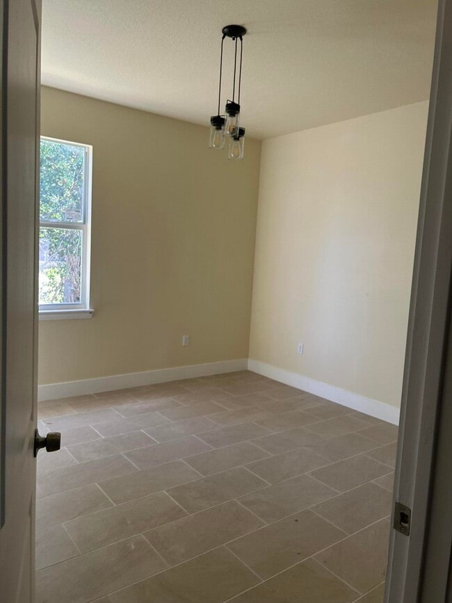 Foto del edificio - 768 Lindo Ln