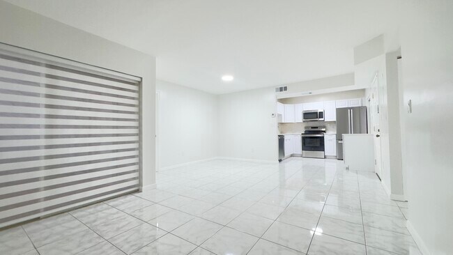 Foto del edificio - 20015 NE 3rd Ct