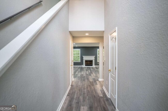 Building Photo - 3243 Newtons Crest Cir