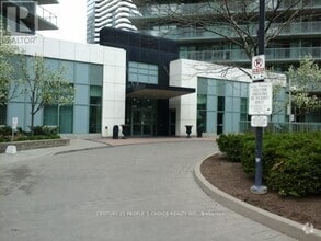 Building Photo - 5500-5500 Yonge St