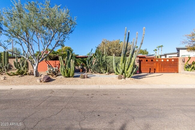 Photo - 5018 N 71st Pl House