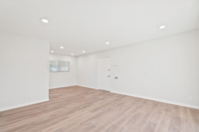 Building Photo - 532 Bucknell Ave