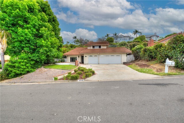 Building Photo - 33722 Avenida Calita