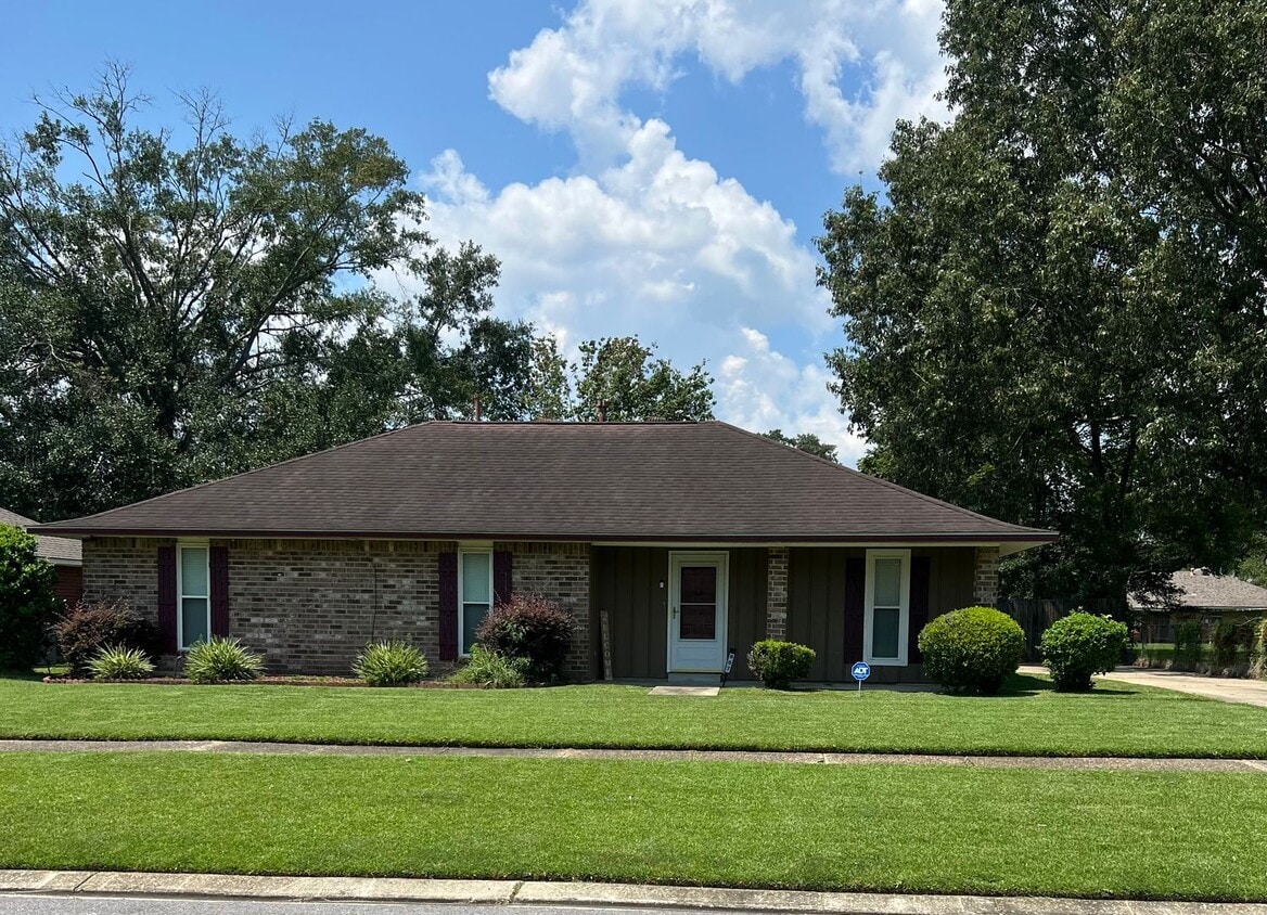Primary Photo - Home for Lease
