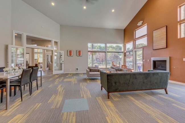 Building Photo - Plum Tree Park