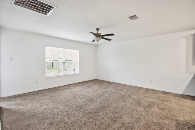 Building Photo - 15426 Oak Bnd Spgs Dr