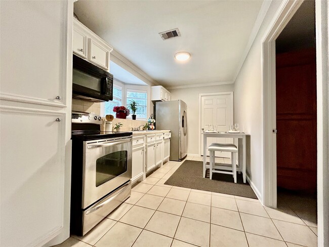Building Photo - 4731 Bicentennial Ct