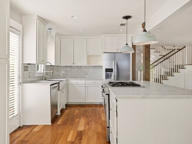 Foto del edificio - 1705 W 11th St