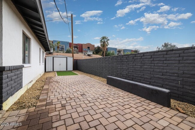 Building Photo - 3034 N 35th St